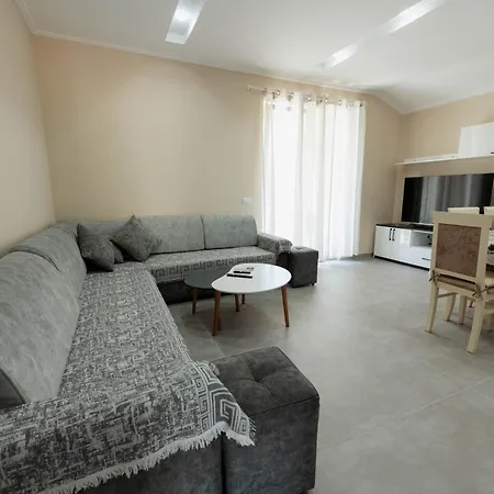 아파트 Koman_lakeview_apartments *